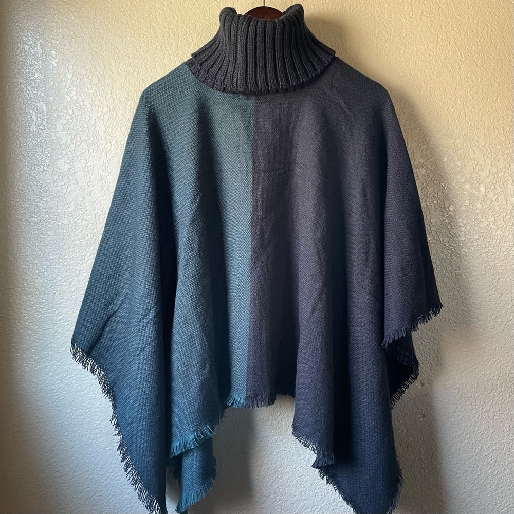 Tahari NWT Blue Colorblock Woven Turtleneck Fringe Trim Poncho One Size